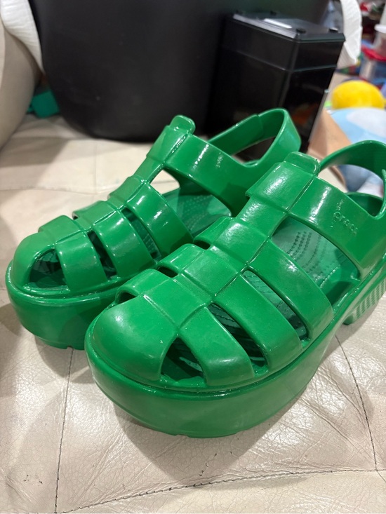 CROCS Shoes - NWOT-Crocs Stomp Fisherman Kelly Green Jelly Platform Sandals